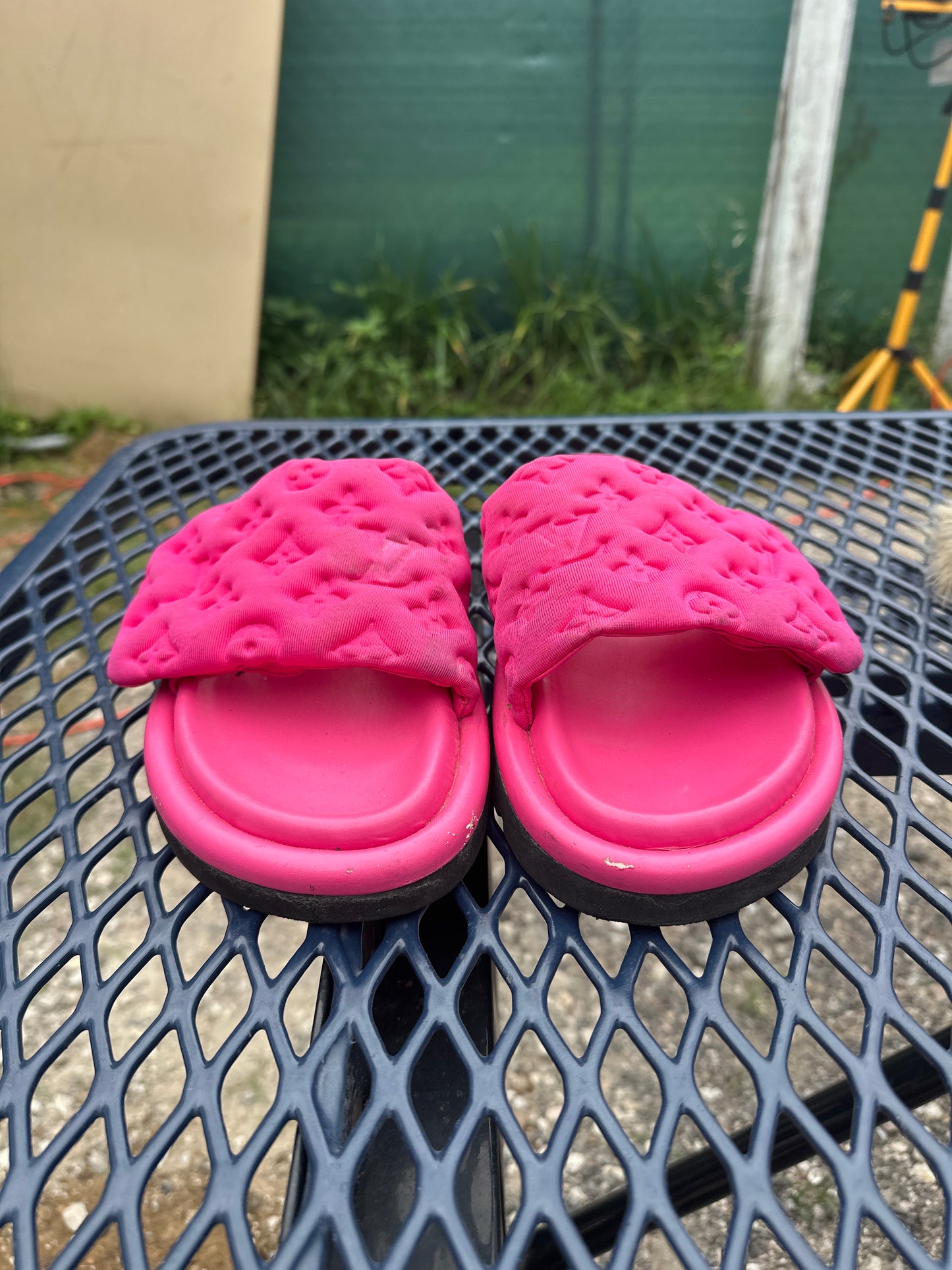 Gucci Slide Pink Size 8