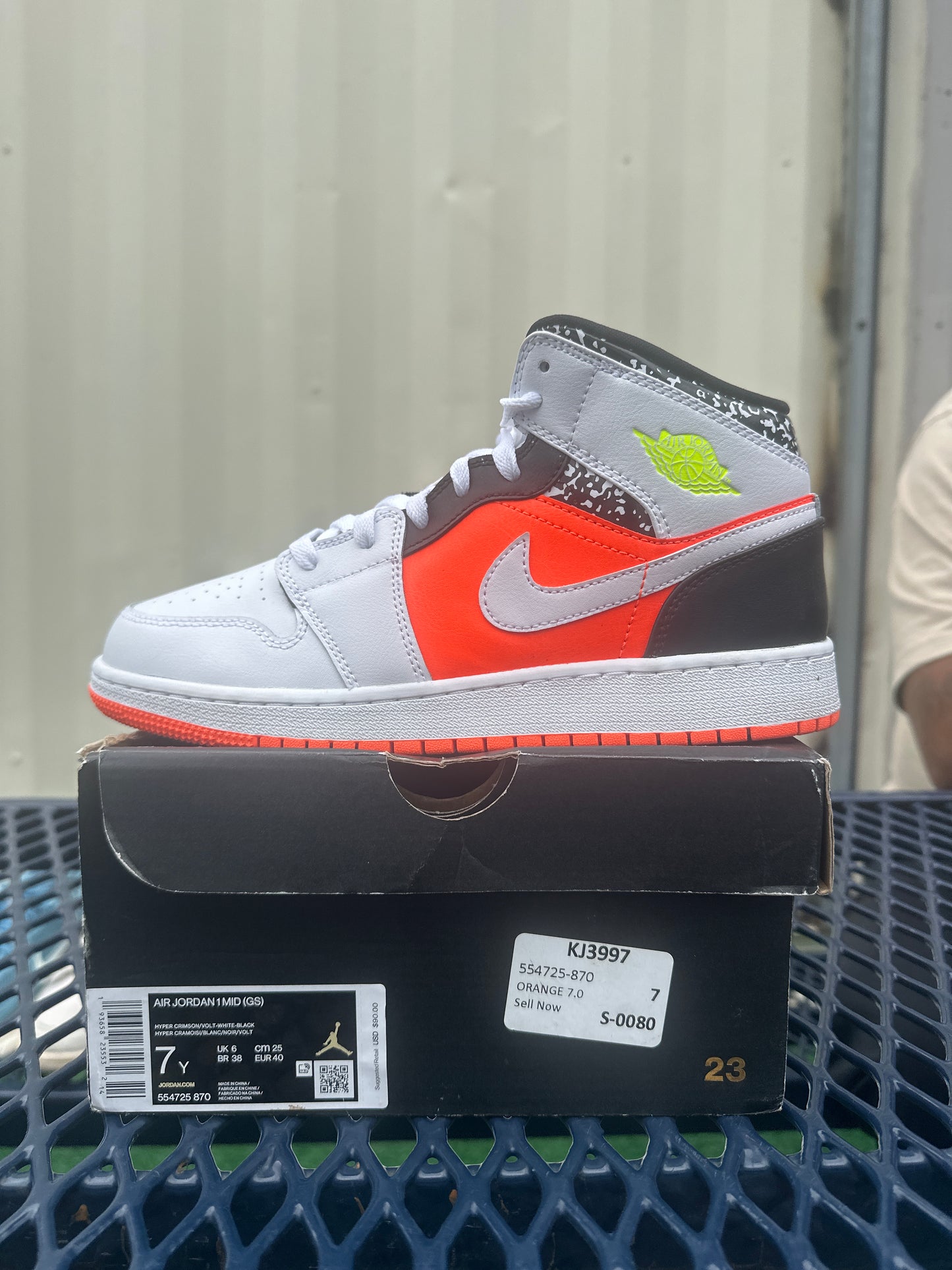 Jordan 1 Mid Compostion Notebook Size 7Y
