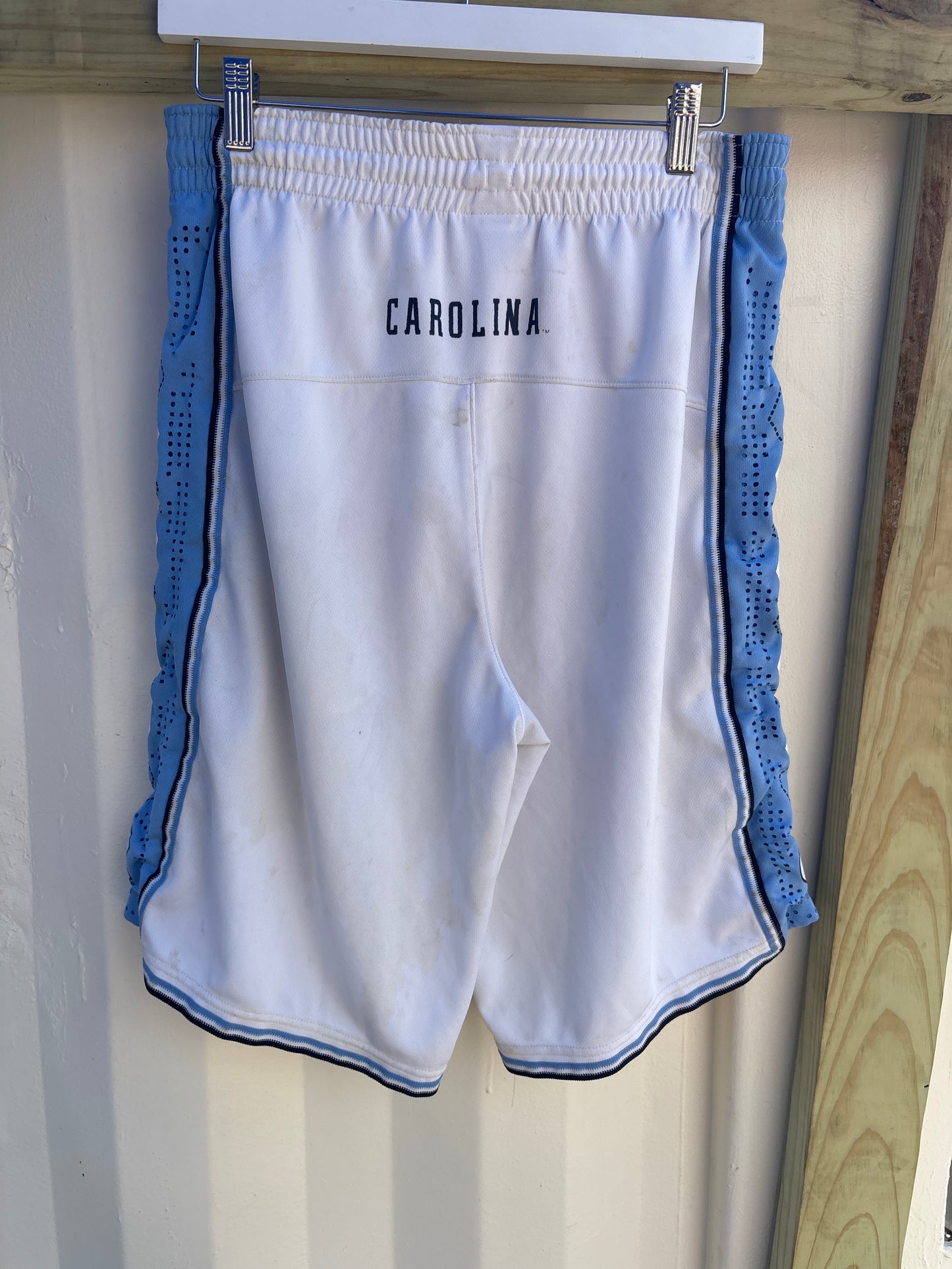UNC Jordan Shorts Small