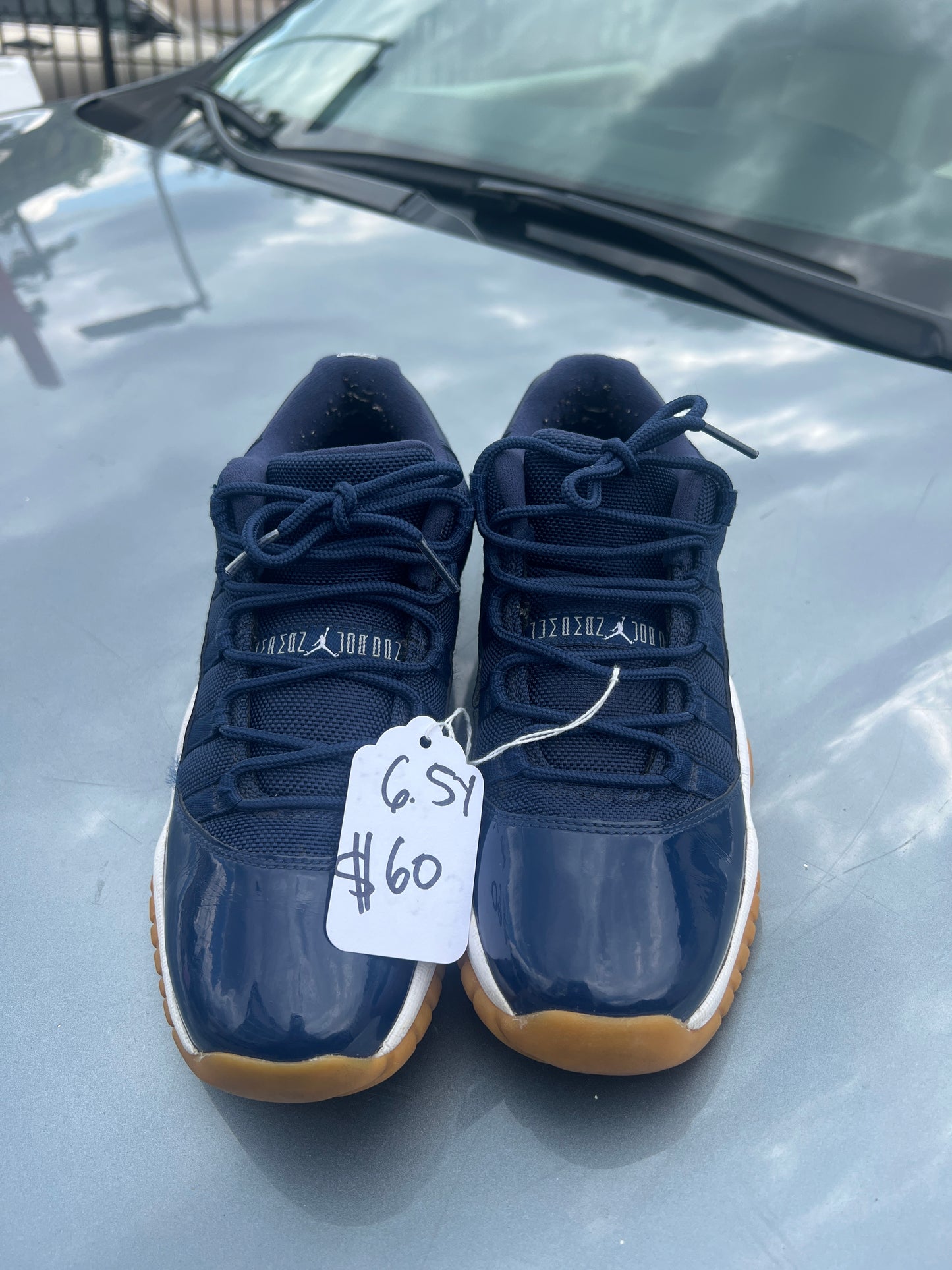 Jordan 11s Lows 6.5y