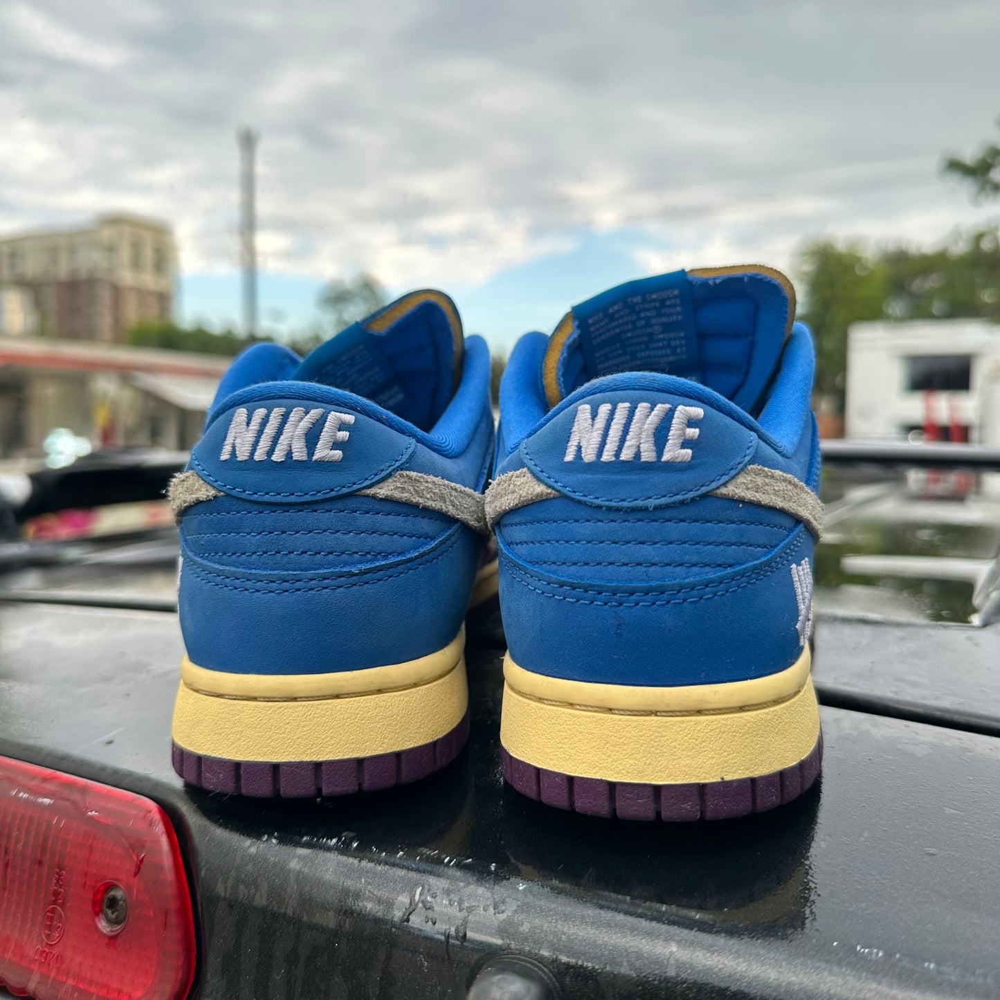 Nike Dunk Low Undefeated Blue Size 8