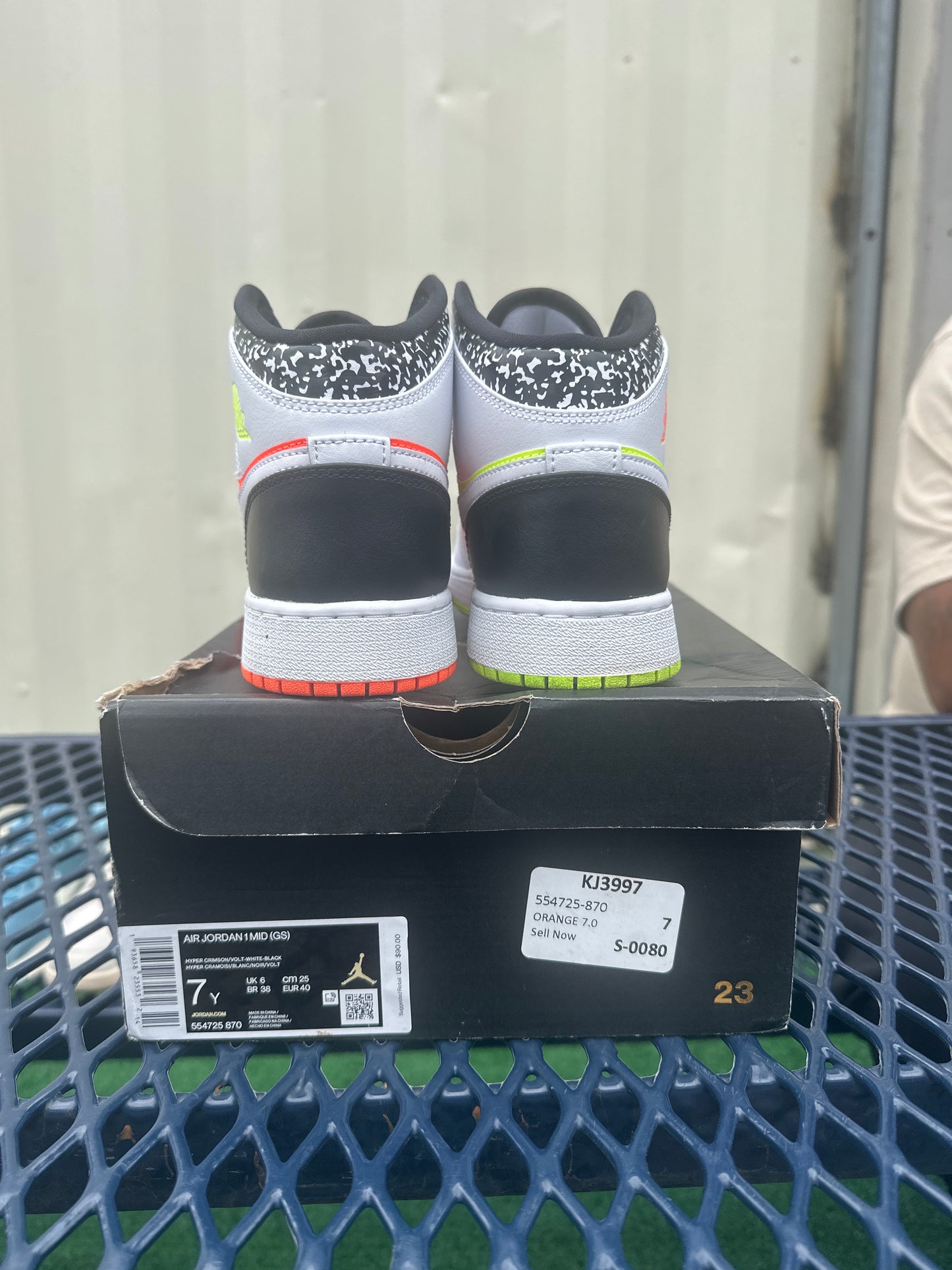 Jordan 1 Mid Compostion Notebook Size 7Y