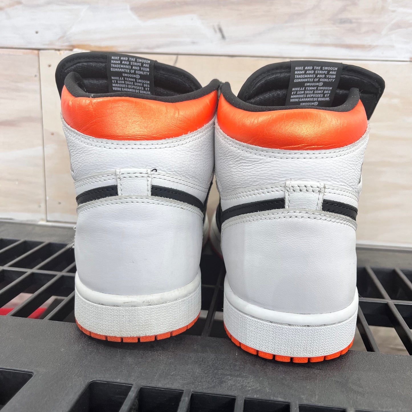 Jordan 1 Electro Orange Size 8