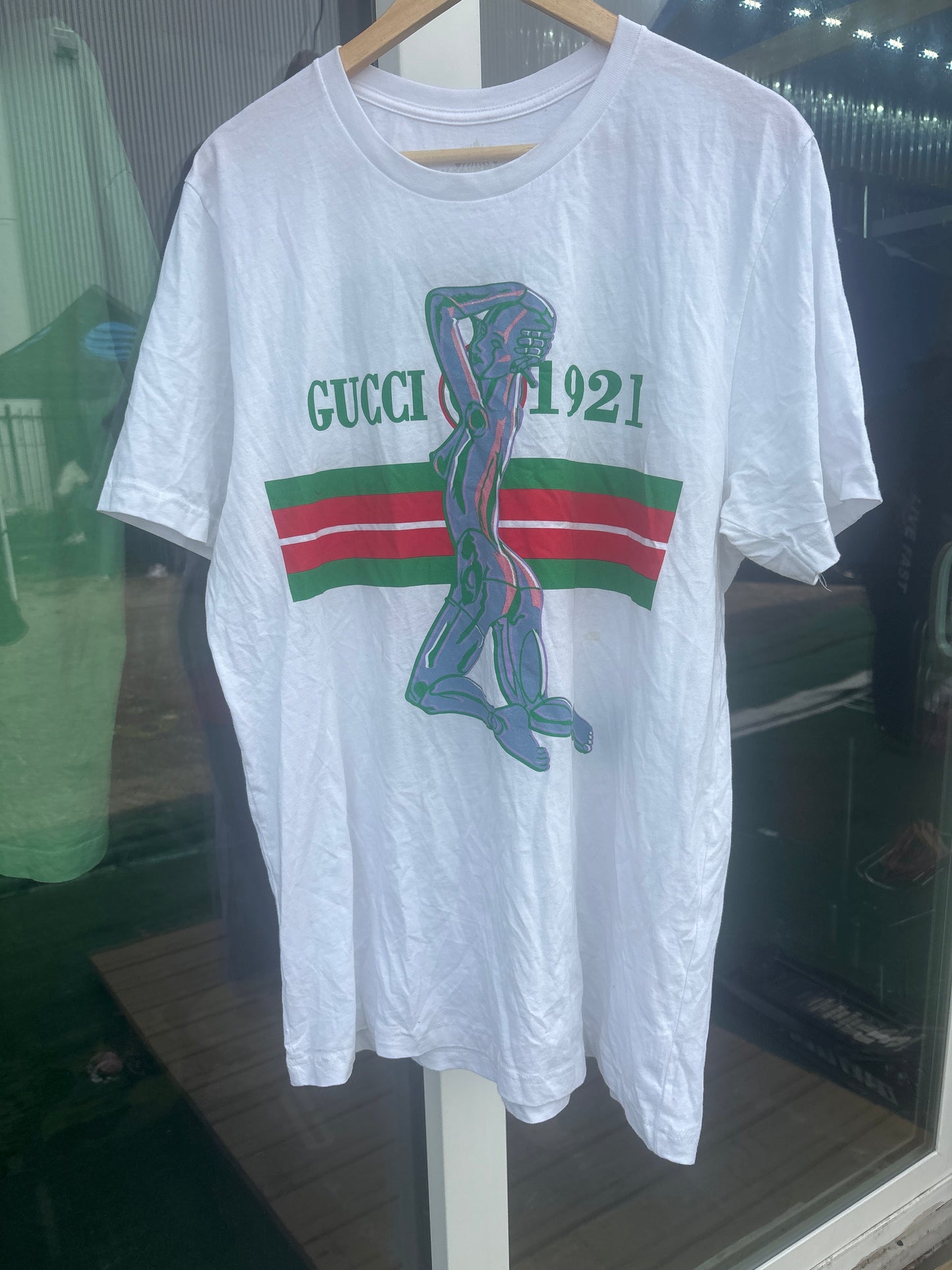 Gucci World Tour Shirt Size XL