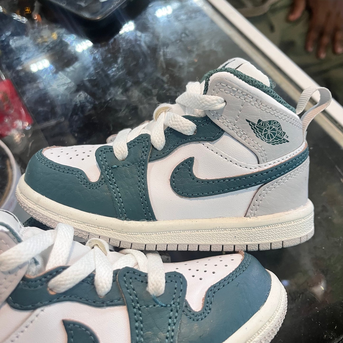 Jordan 1 Mid Green Grey Size 7c