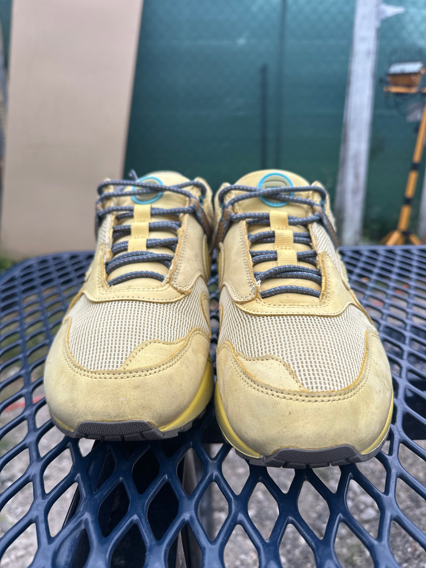 Nike Airmax 1 Cactus Jack Saturn Gold Size 12