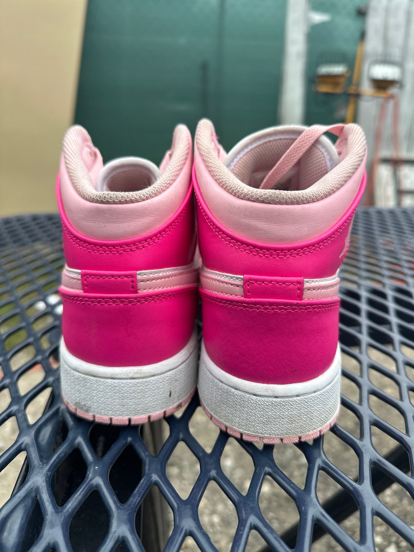 Jordan 1 Mid Pink Size 7Y