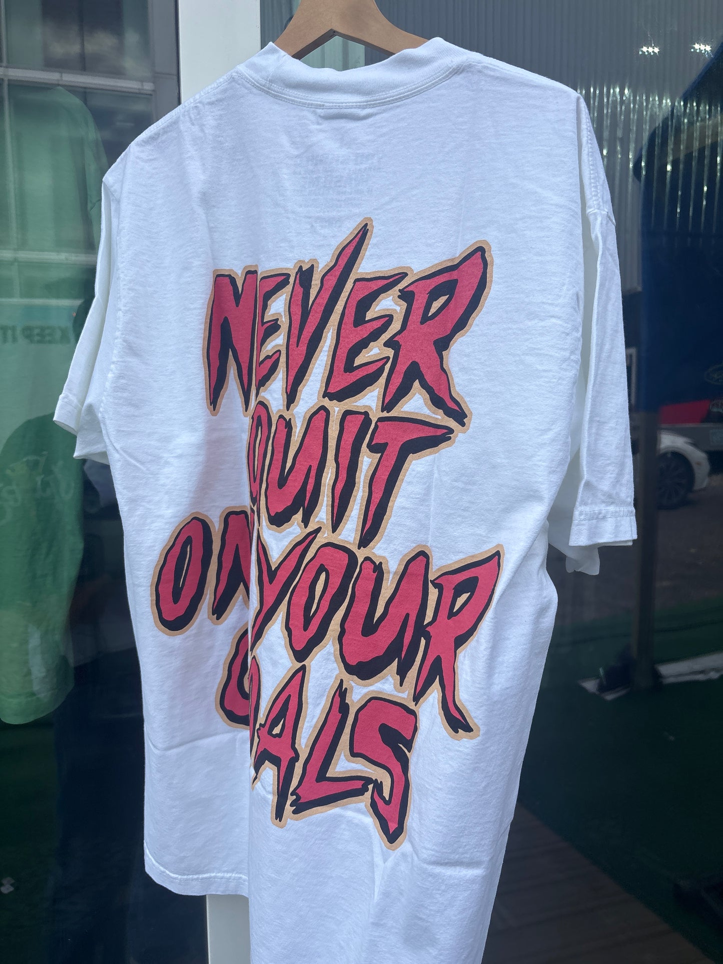 White workout Tee L