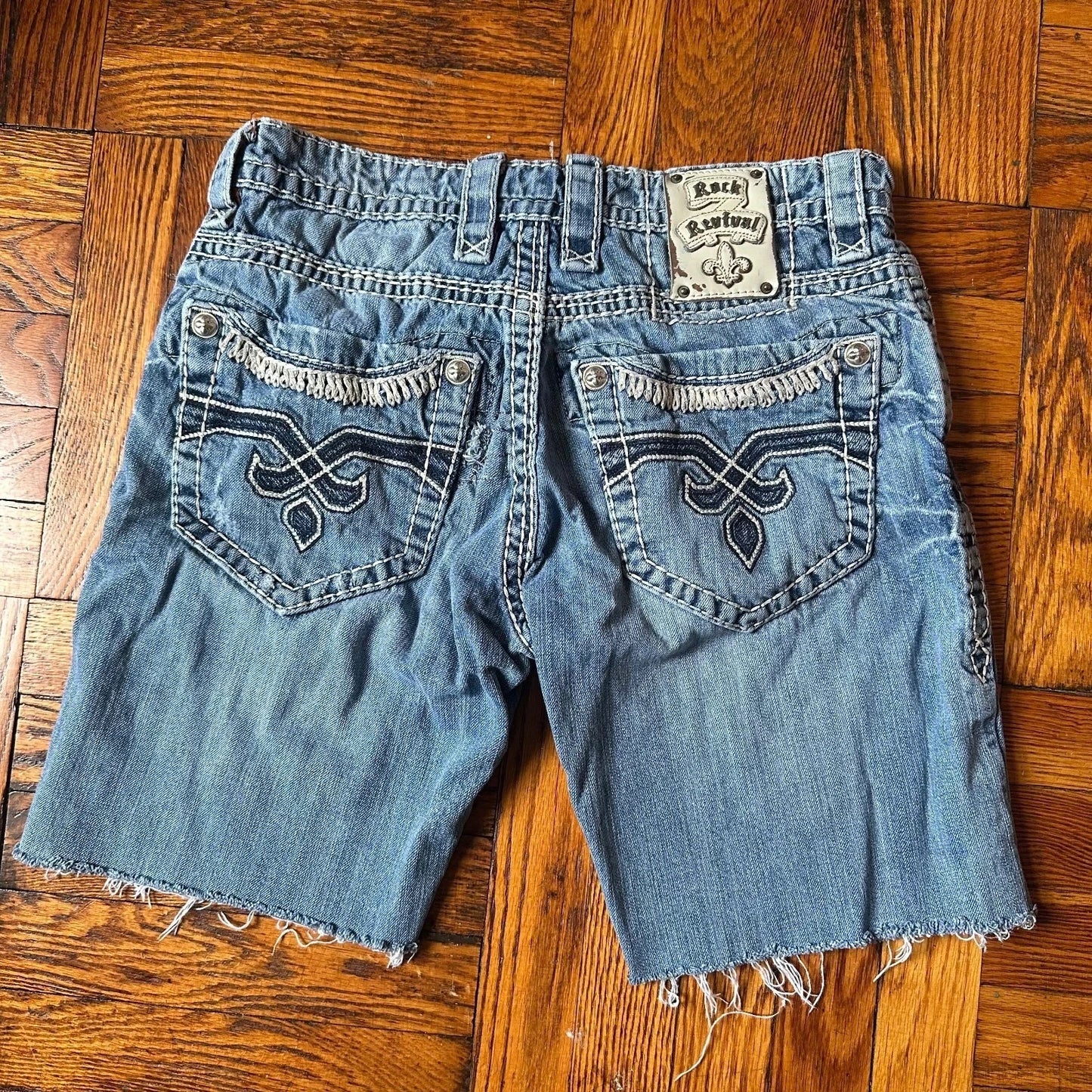 Rock Revival Mens Raw Hem Ripped Duck Relaxed Straight Bermuda Shorts Size 30