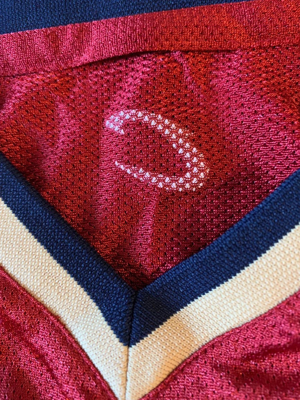 Reebok Y2K Vintage Cleveland Cavaliers Cavs LeBron James #23 NBA Jersey Medium