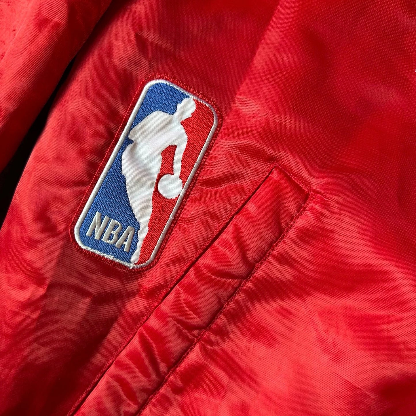 Starter Black Label Mens Red Chicago Bulls NBA Varsity Satin Jacket Size 2XL