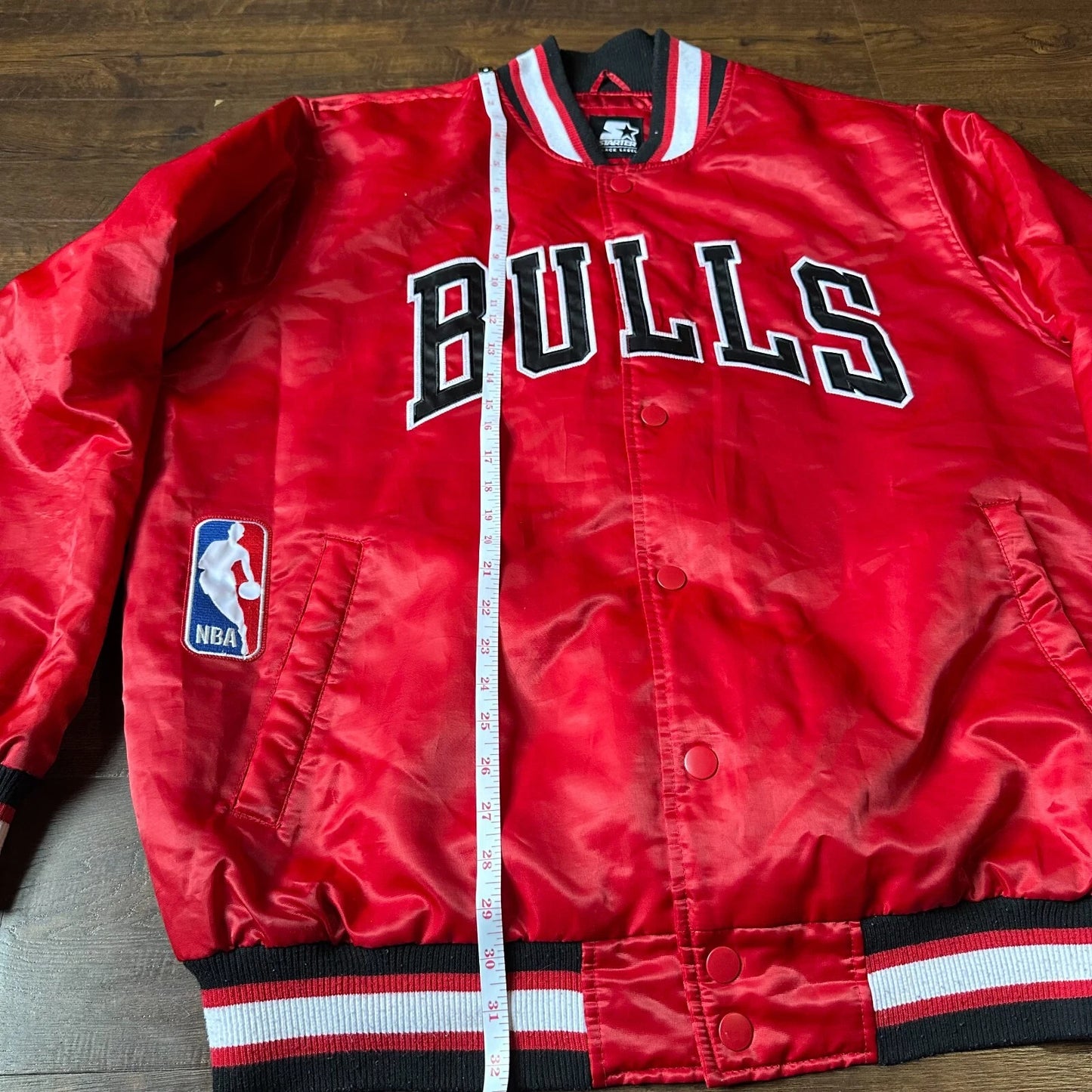 Starter Black Label Mens Red Chicago Bulls NBA Varsity Satin Jacket Size 2XL