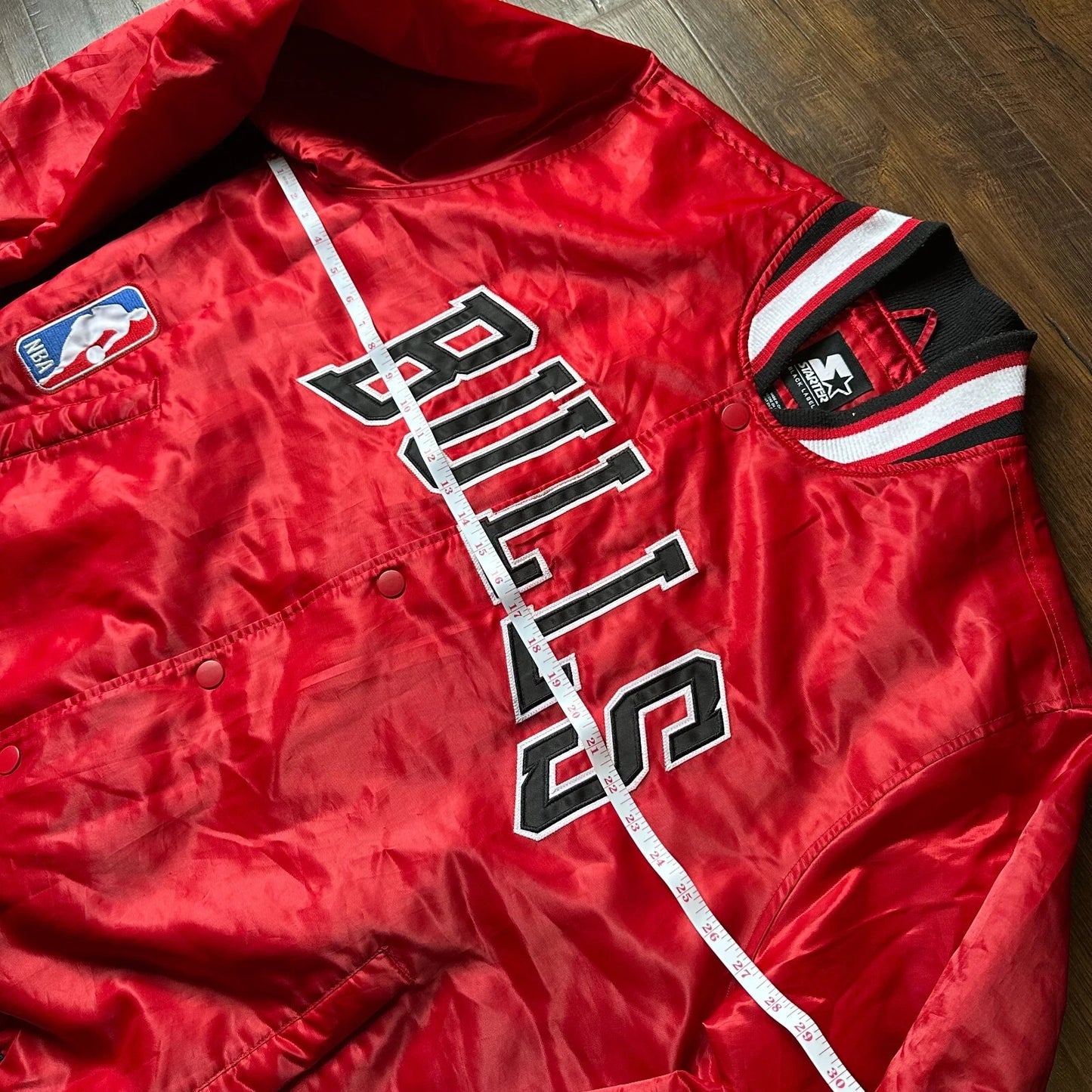 Starter Black Label Mens Red Chicago Bulls NBA Varsity Satin Jacket Size 2XL