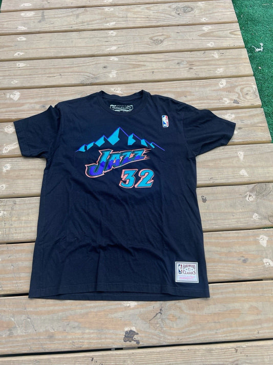 Mitchell and Ness Black NBA Utah Jazz Reload 2.0 N and N Karl Malone T-Shirt M
