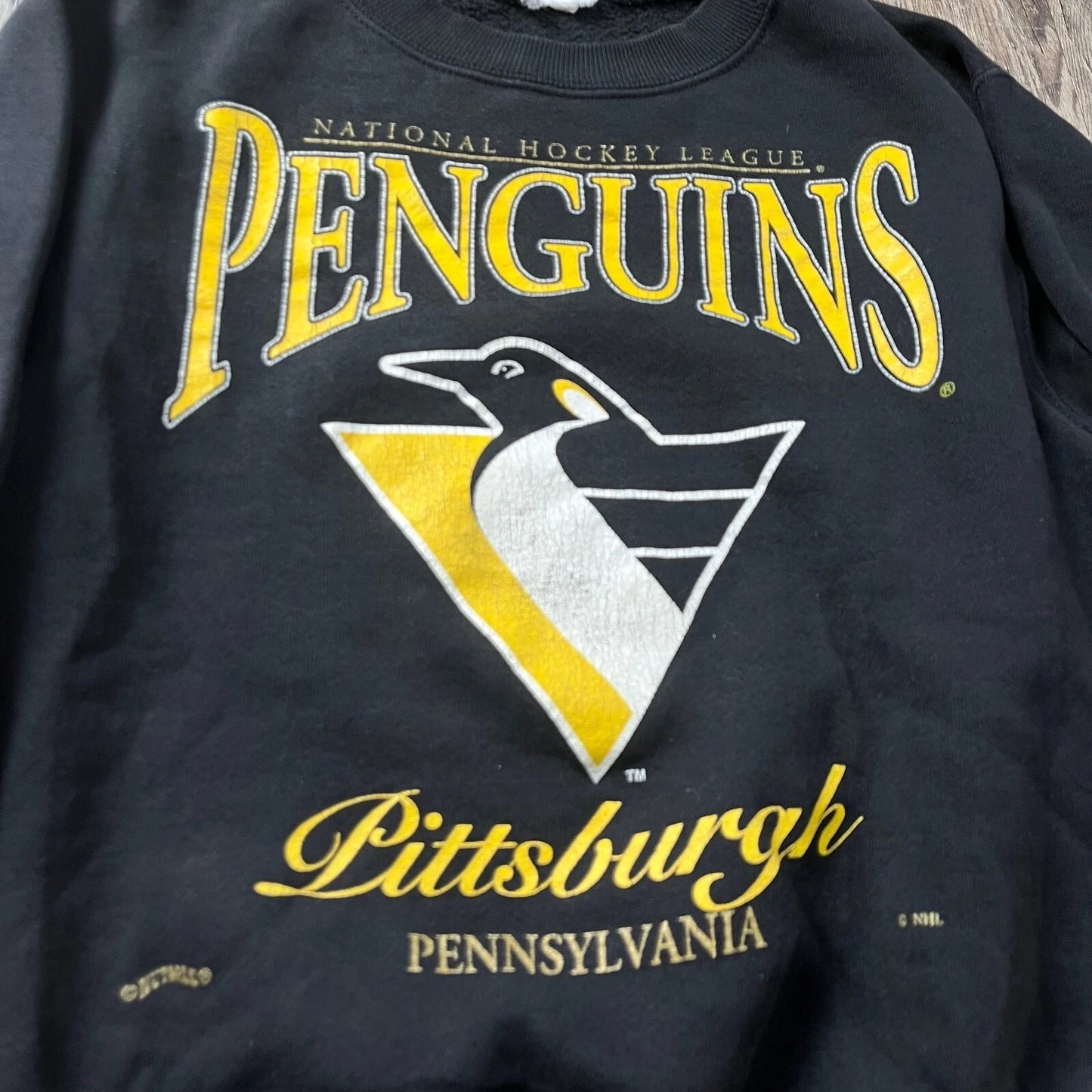Vintage Lee Sport Mens Black Pittsburgh Penguins NHL Crewneck Sweatshirt Rare M