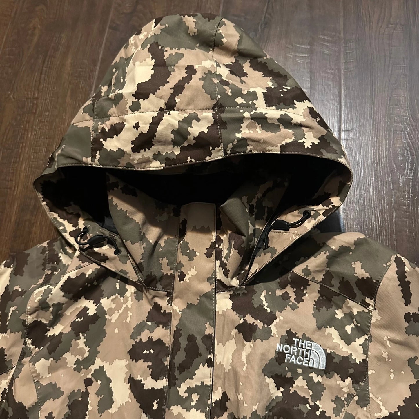 The North Face Women Green Camouflage Tamburello Insulated Parka Jacket Size S