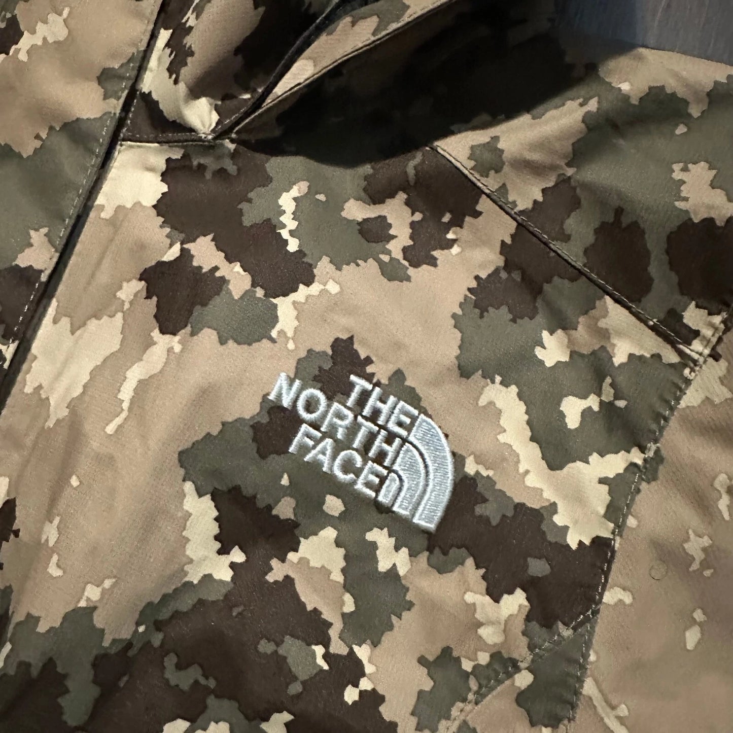 The North Face Women Green Camouflage Tamburello Insulated Parka Jacket Size S