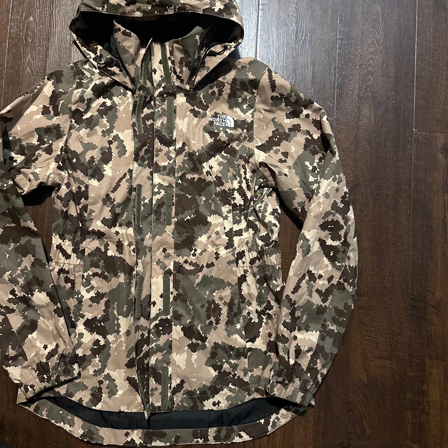 The North Face Women Green Camouflage Tamburello Insulated Parka Jacket Size S