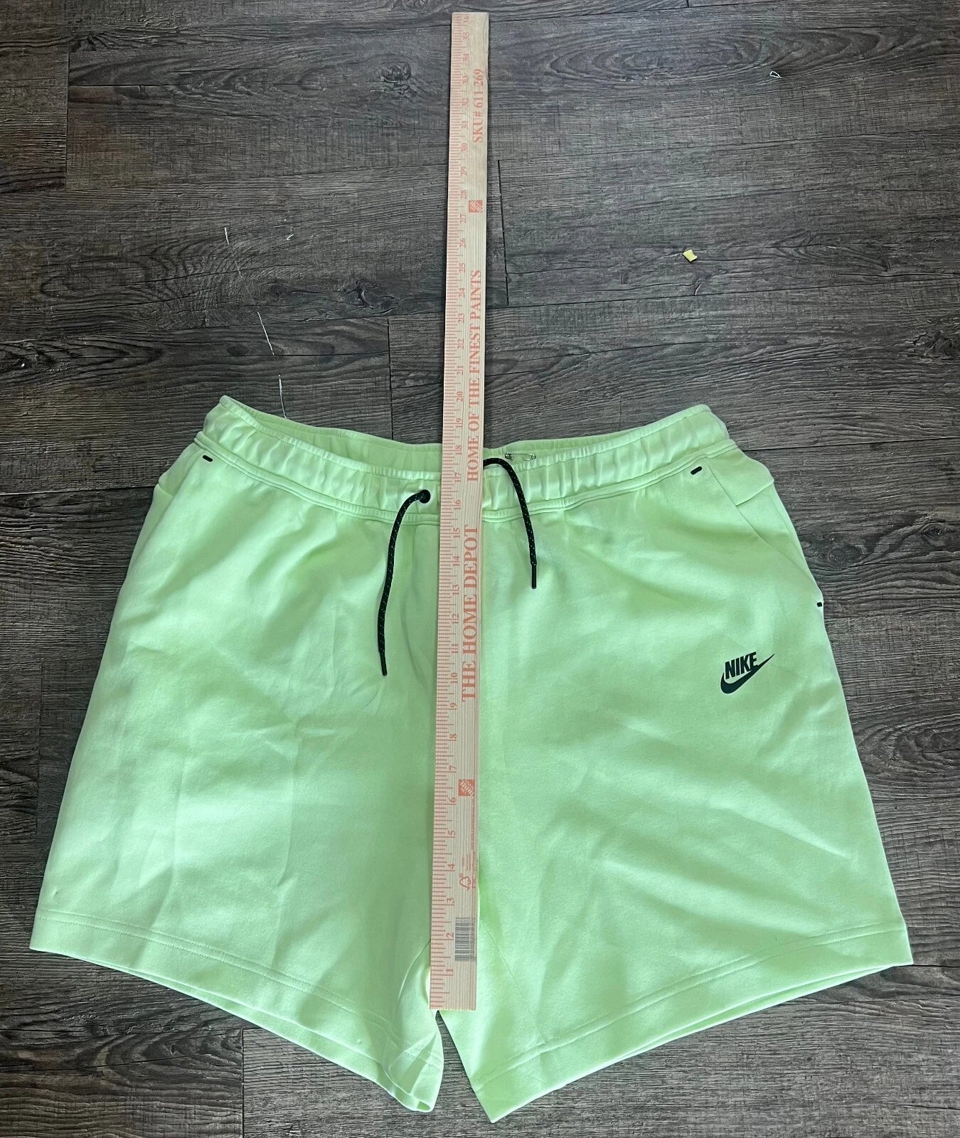 Nike Sportswear Tech CU4503-383 Mens Lime Green Fleece Athletic Shorts Size 2XL