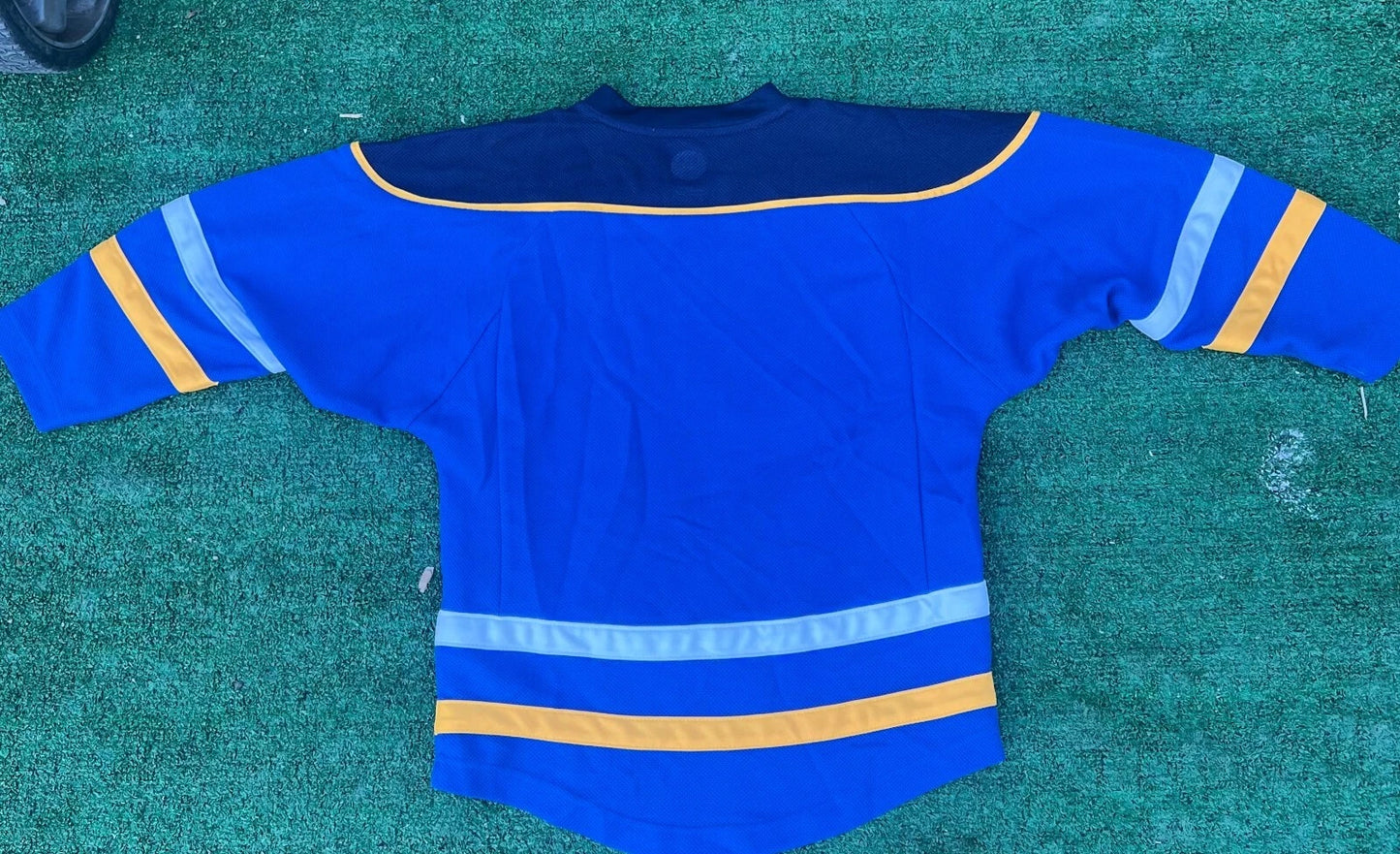 Vintage 90’s St. Louis Blues Youth NHL Jersey Size Large