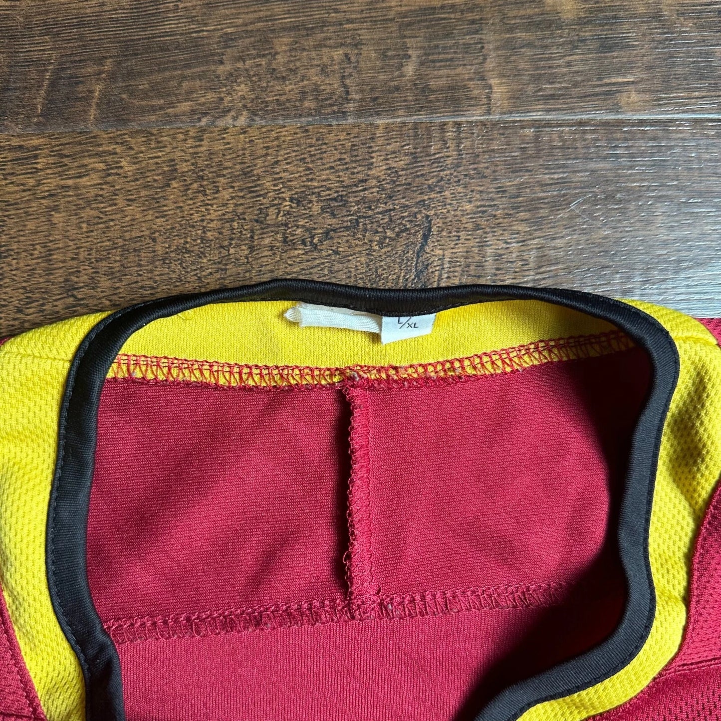 Vintage 1990's Unisex Children Red Chicago Wolves IHL Hockey Shirt Size L/XL
