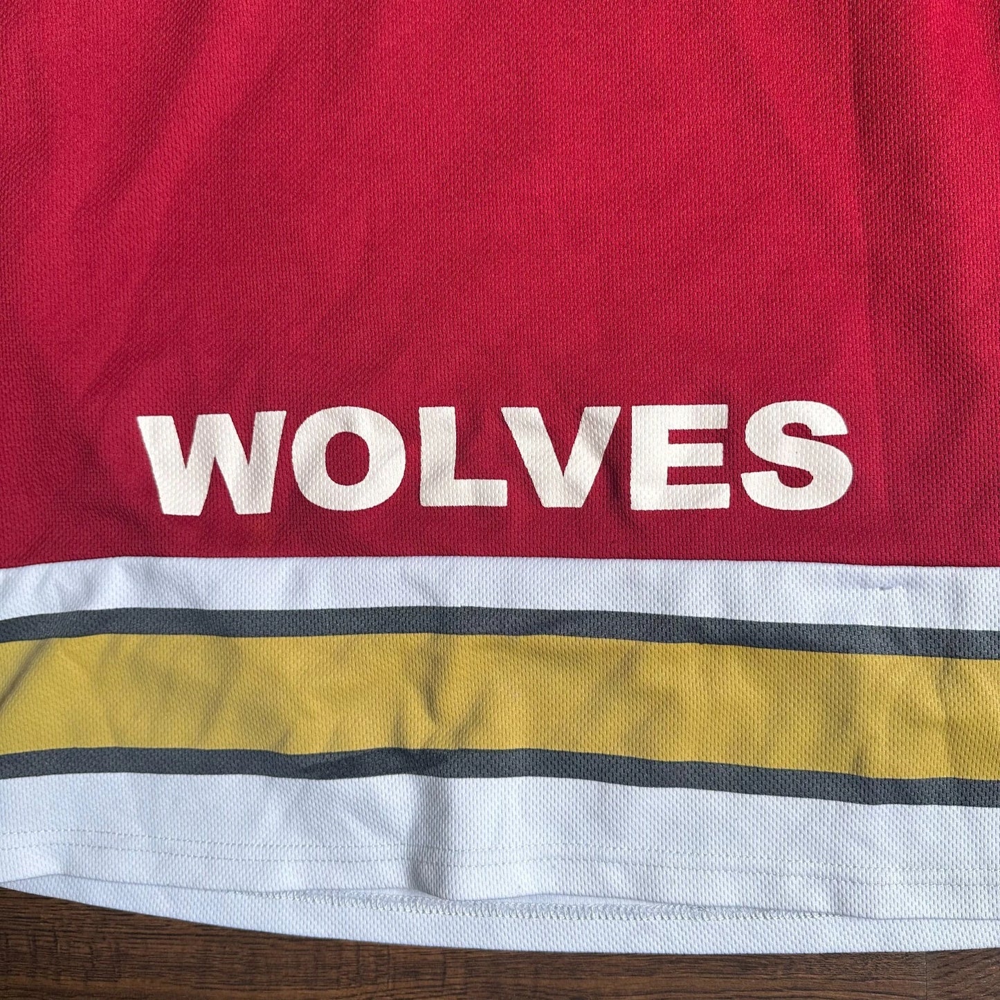 Vintage 1990's Unisex Children Red Chicago Wolves IHL Hockey Shirt Size L/XL