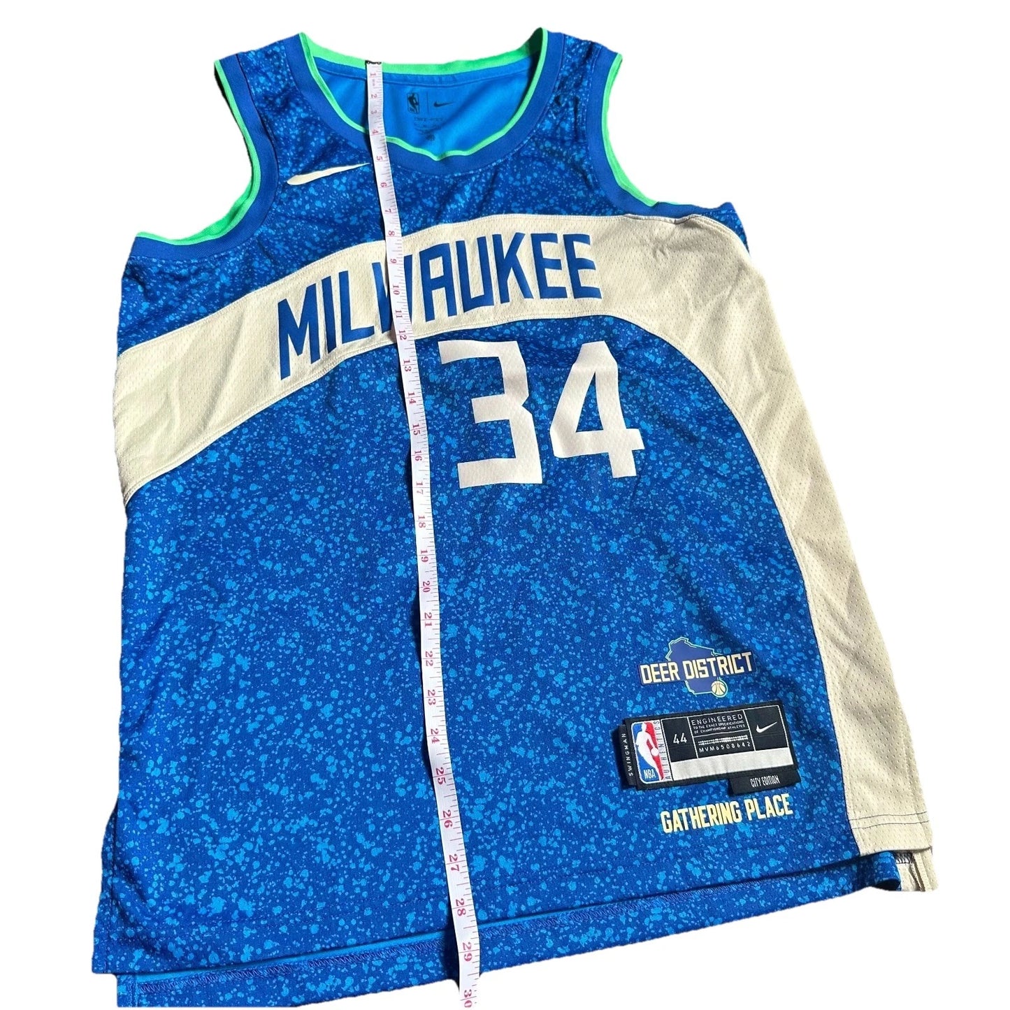 Nike Mens Swingman Milwaukee Bucks Giannis Antetokounmpo City Edition Jersey 44