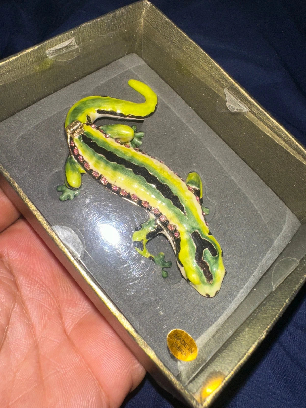 Green Lizard Enamel Hinged Lid Jeweled Crystal Magnet Jewelry Trinket Box