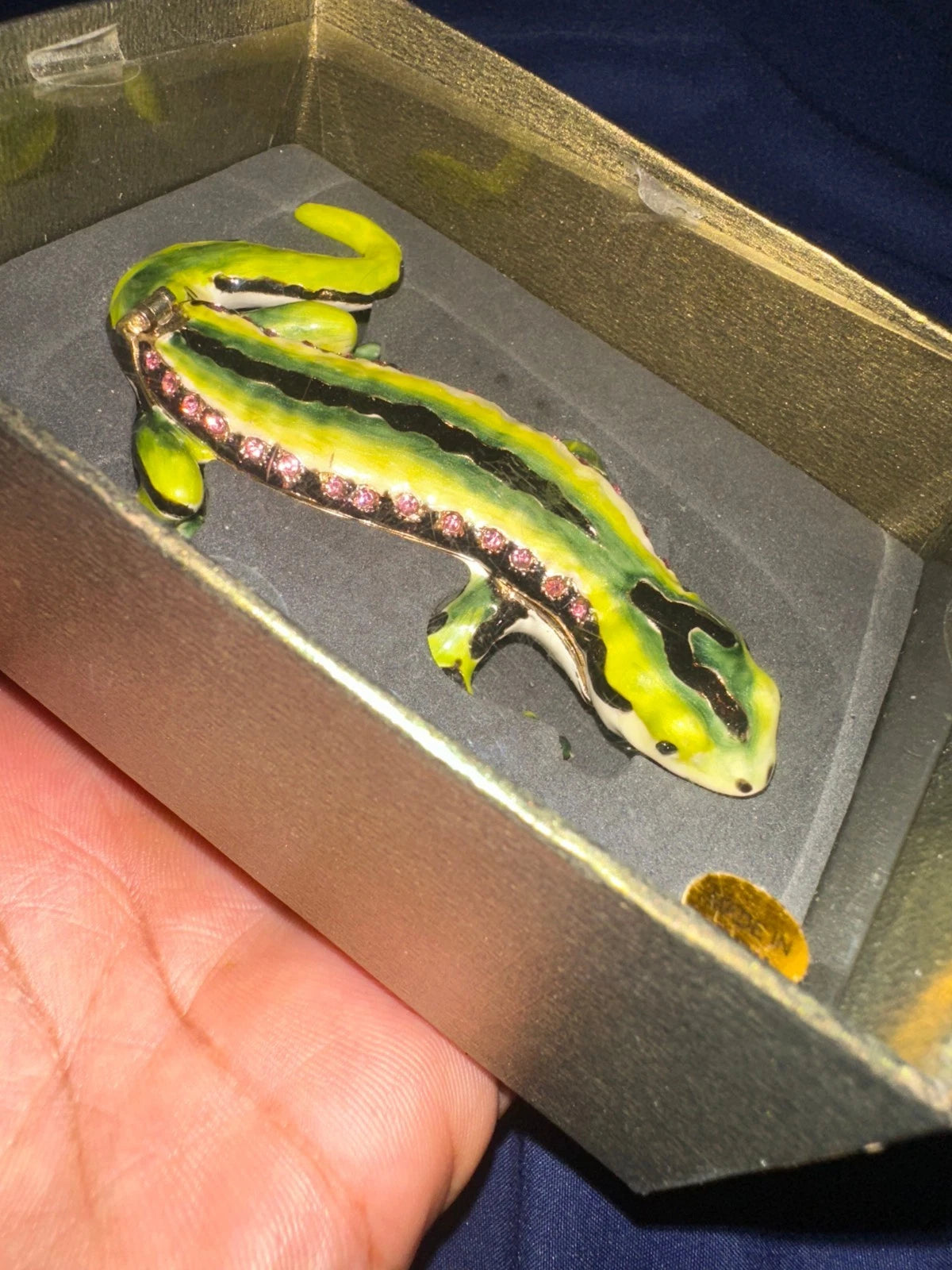 Green Lizard Enamel Hinged Lid Jeweled Crystal Magnet Jewelry Trinket Box