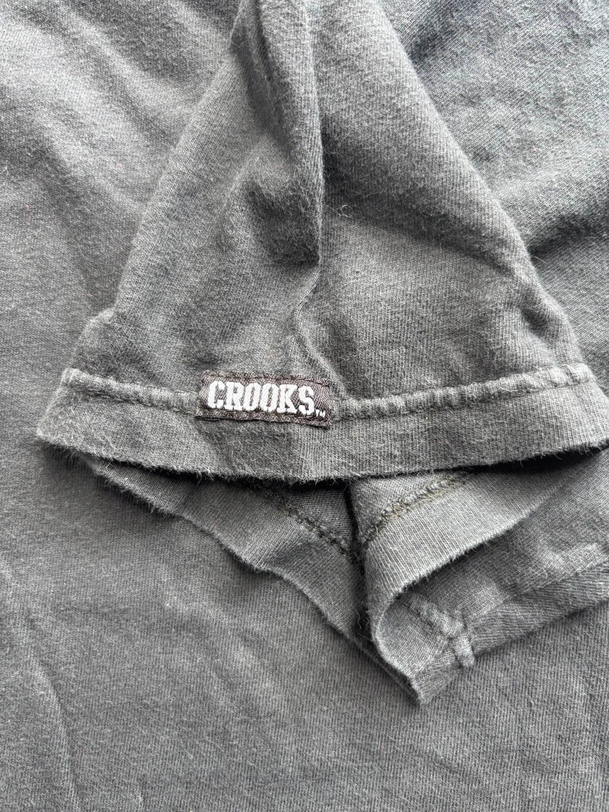 Crooks & Castles Vintage Mans Dust Black Faded Graphic Print Rare Casual Size xL
