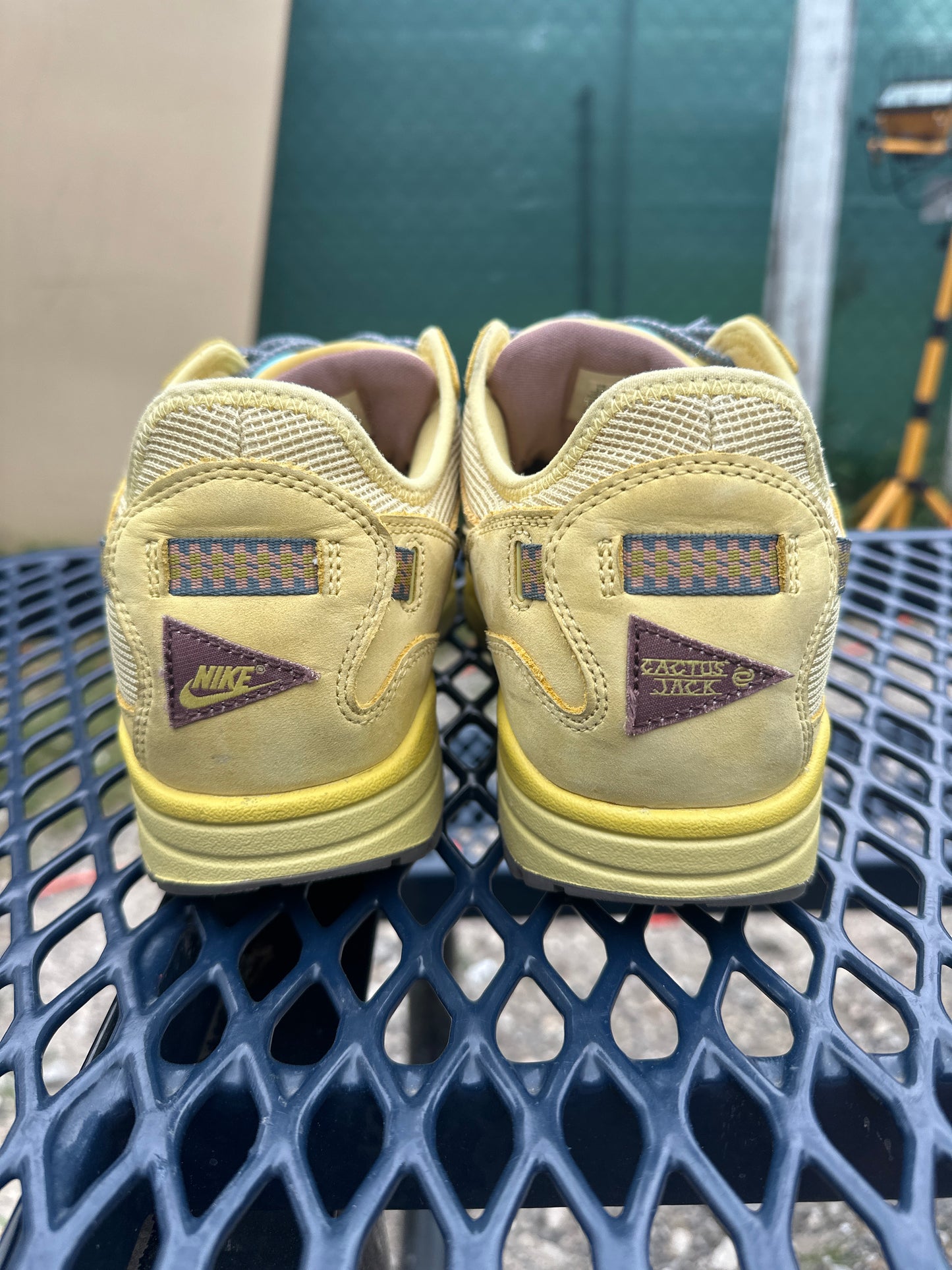 Nike Airmax 1 Cactus Jack Saturn Gold Size 12