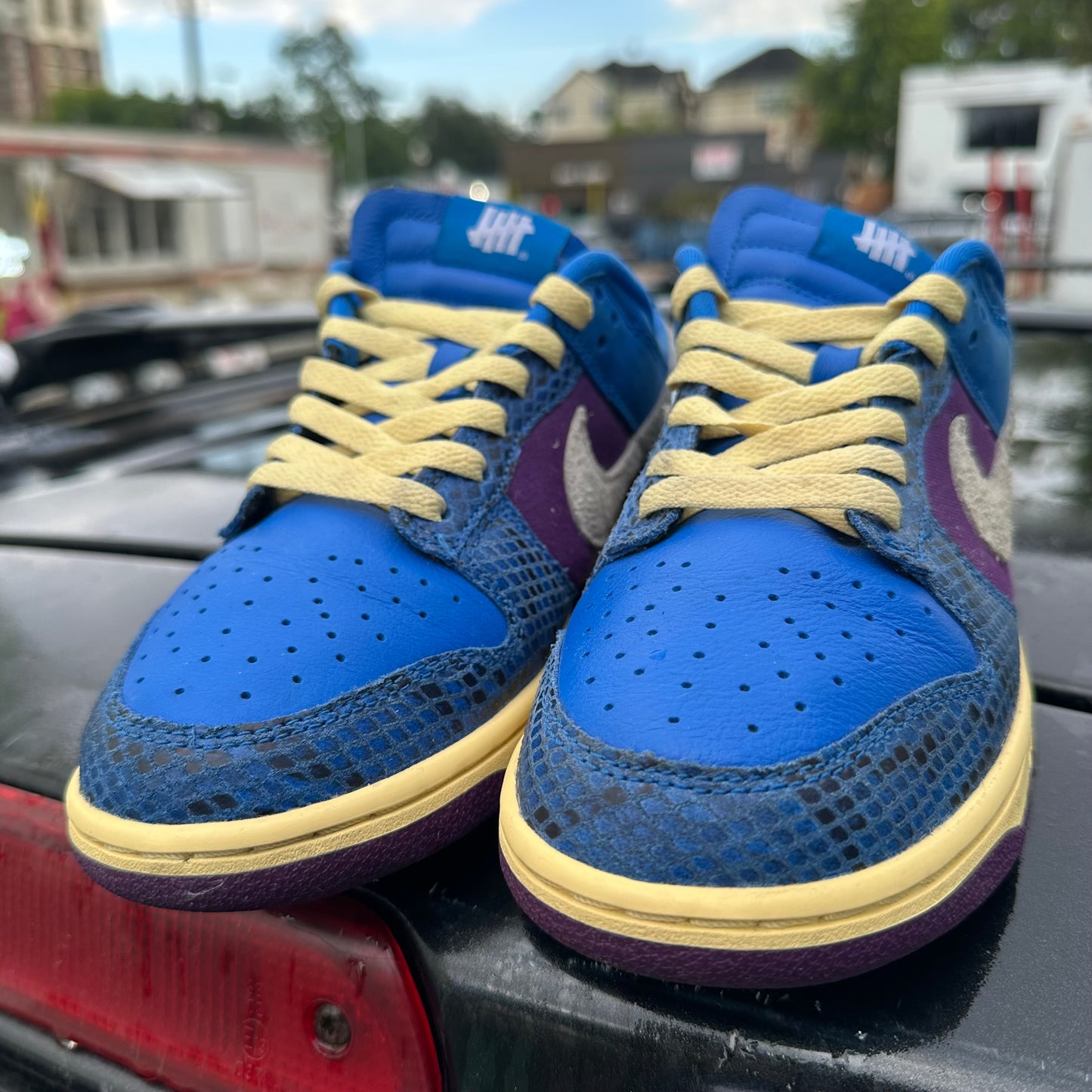 Nike Dunk Low Undefeated Blue Size 8