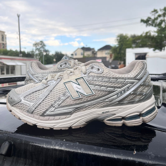 New Balance 1906R Silver Size 10