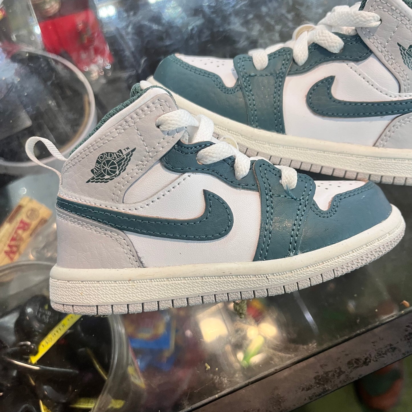 Jordan 1 Mid Green Grey Size 7c