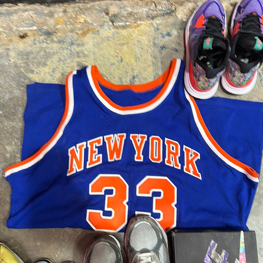NY Knicks Jersey Size 52 (Trustedclub)(HOU)