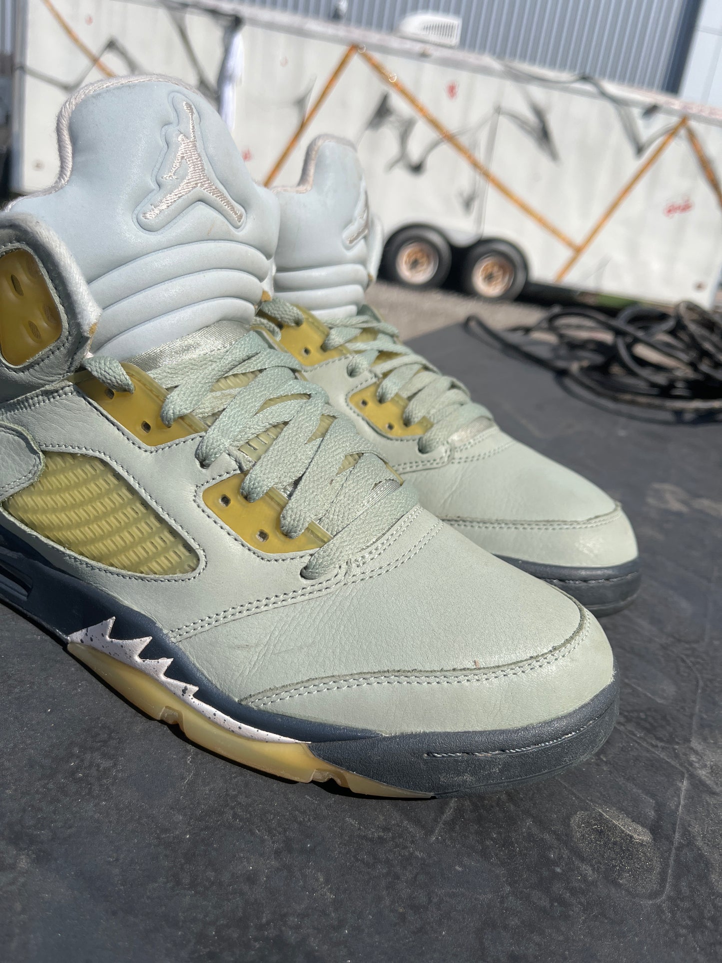 Jordan 5 Jade Green Size 8