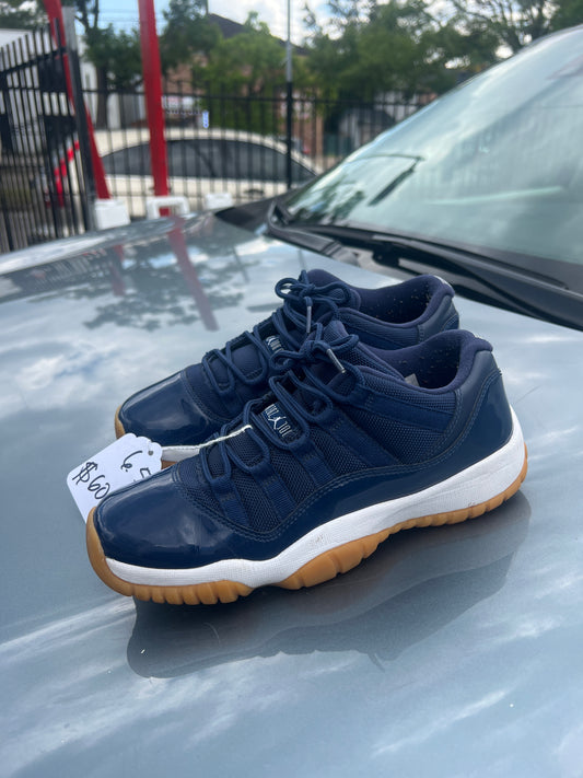 Jordan 11s Lows 6.5y