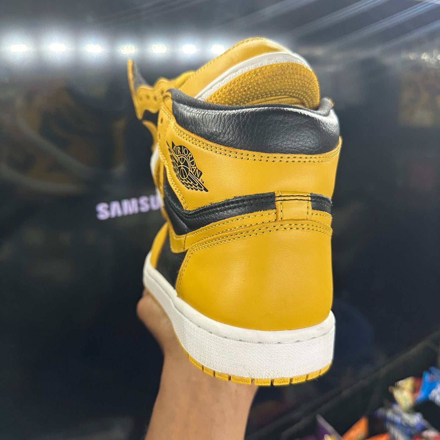 Jordan 1 Pollen Size 8