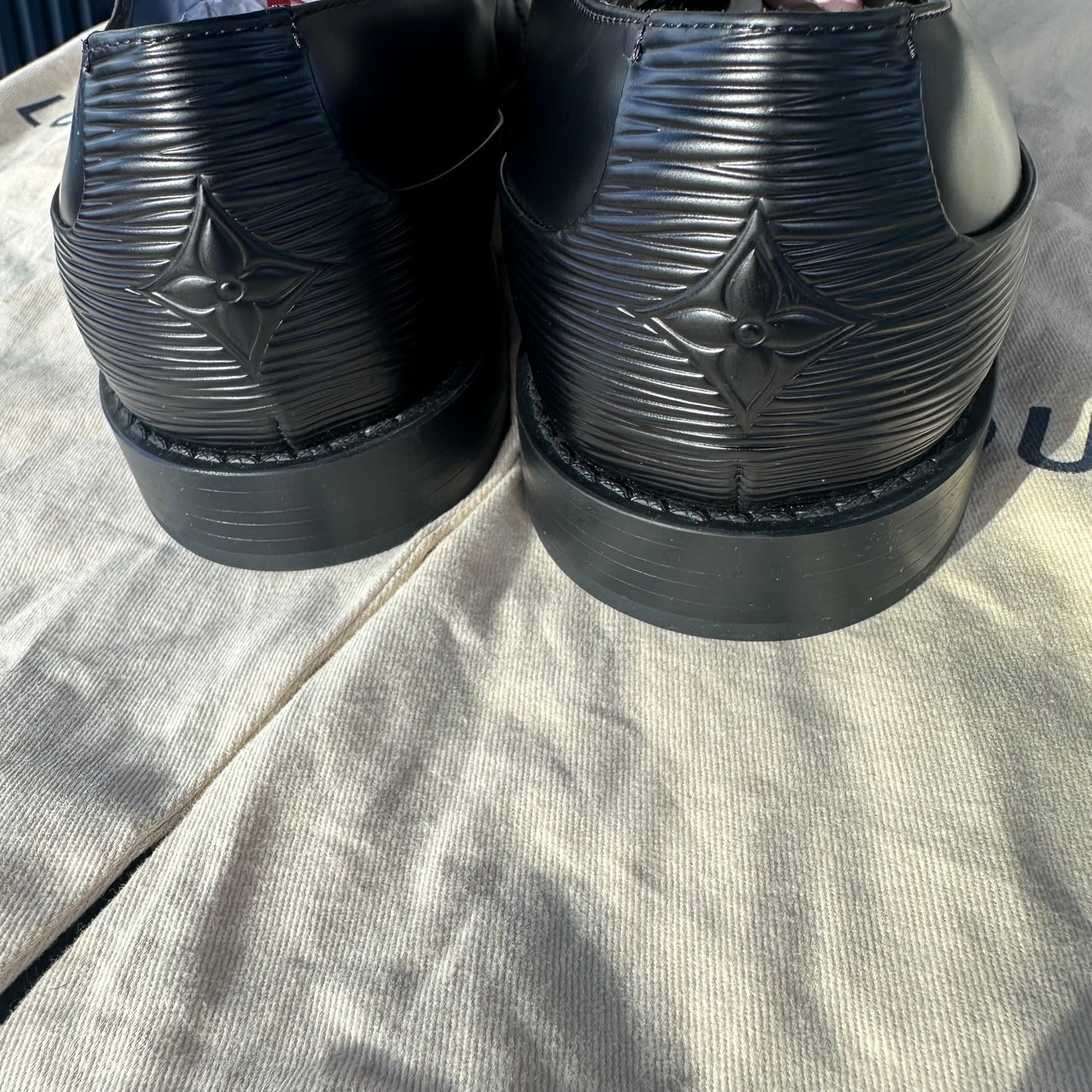 Louis Vuitton Loafers Size 8 (Fit 8.5/9)