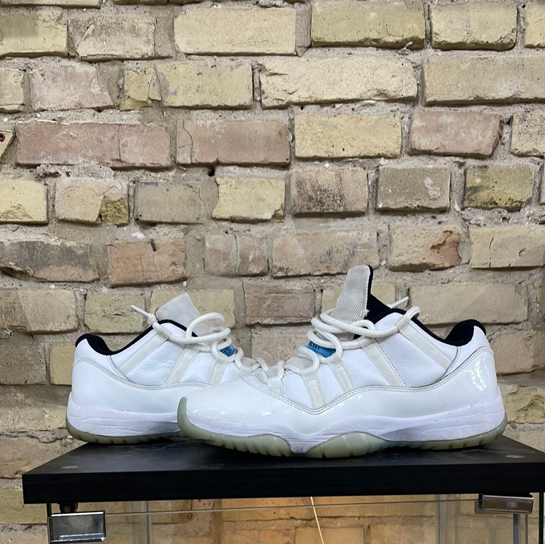 AJ11 Low Legend blue size 9.5 TRUSTEDCLUB (MKE)