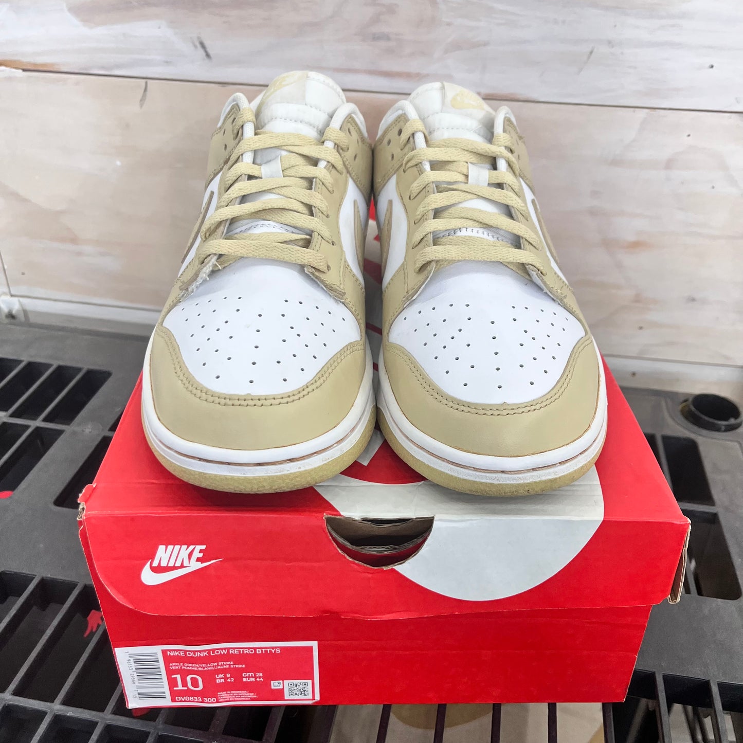 Nike Dunk Low Tan Size 10