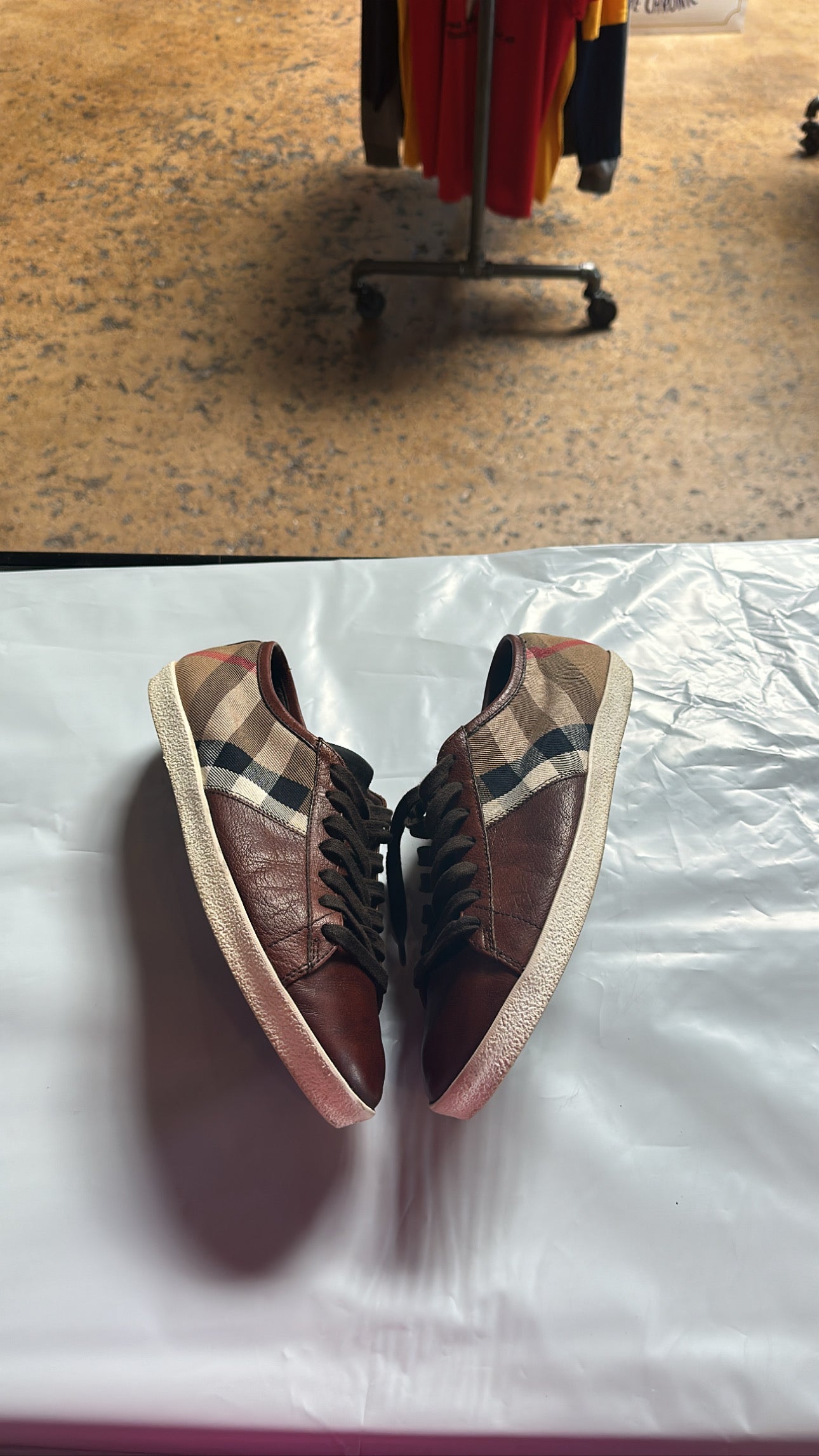 Brown Burberry Sz 41 (DAL)(TRUSTEDCLUB)