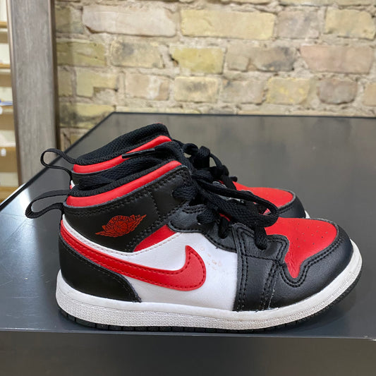 1 Mid Black Fire Red Size 9C (MKE) TRUSTEDCLUB