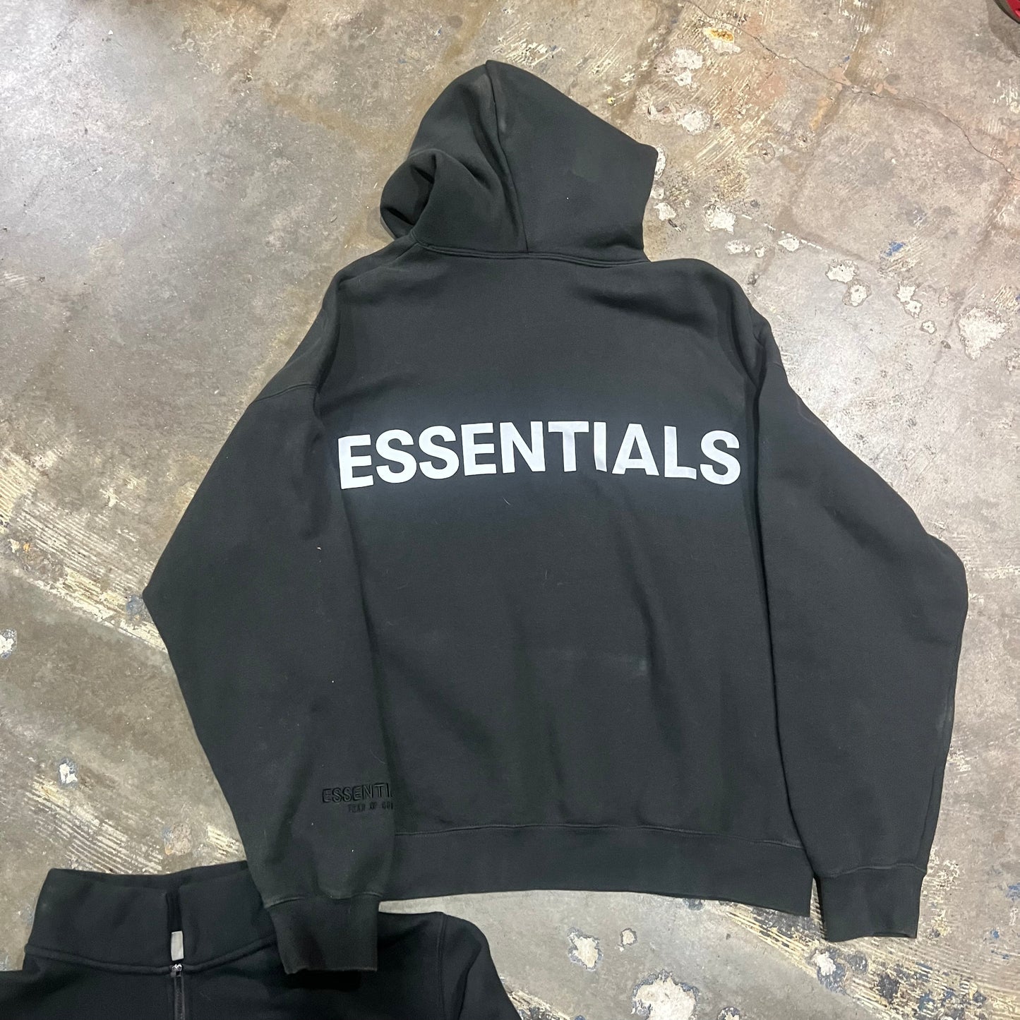 Essentials Hoodie Black size M (Trustedclub)(Hou)