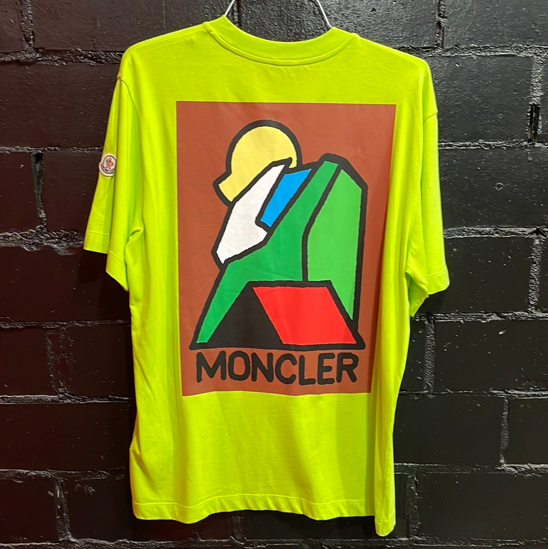 Moncler Green Tee Size M (HOU) (Trusted Club)