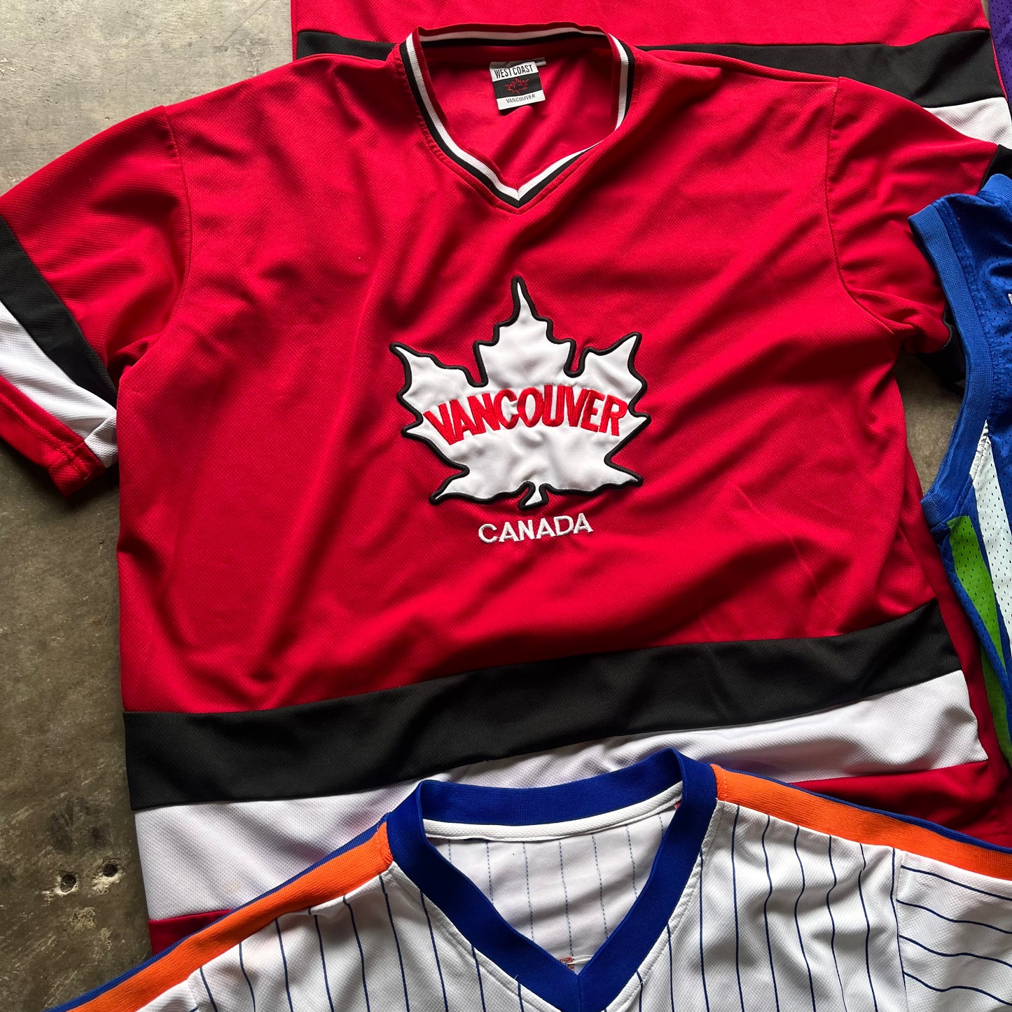 Vancouver Hockey Jersey Size M& L (HOU) (Trusted Club)