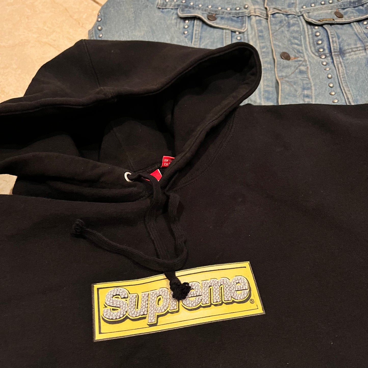 Bling Logo Supreme Box Size Medium (HOU) (Trusted Club)