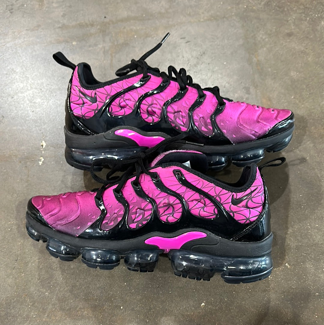 Nike VaporMax Plus Pink Size 10  (HOU) (TrustedClub)