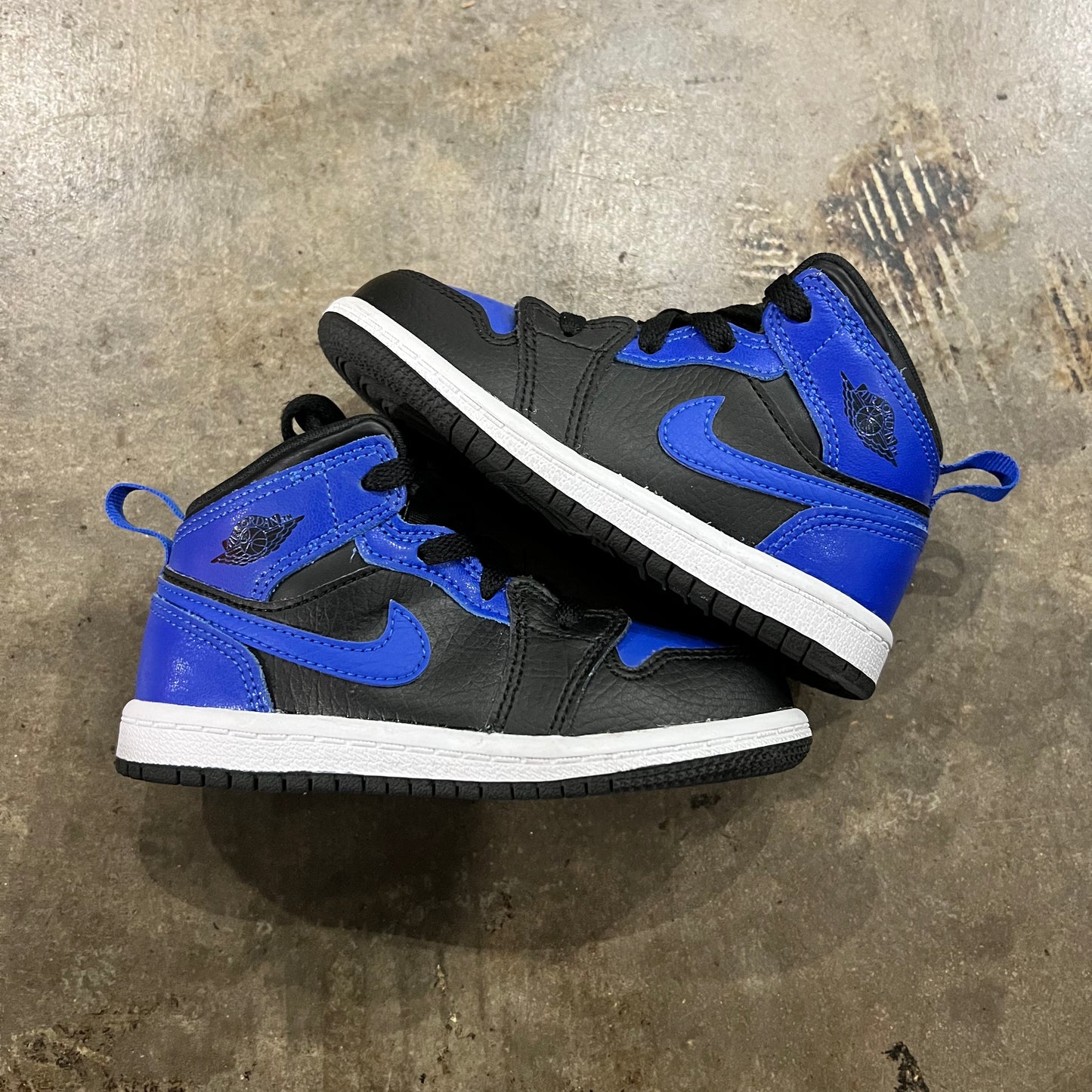 Jordan 1 Mid Royal Size 8C (Trusted club)(Hou)