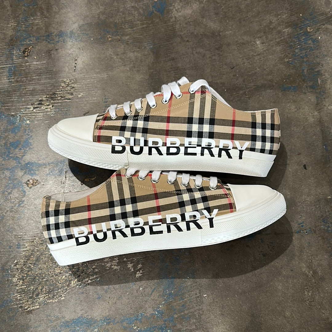 Burberry Sneaker REPPPPSS Size 45  (HOU) (Trusted Club)